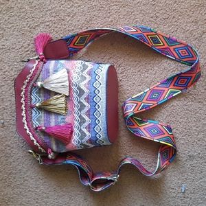 NEW...Tassel Unique Purse